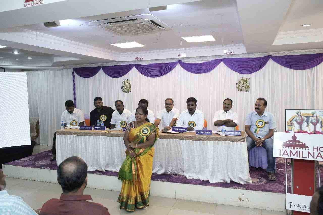 ஸ்ரீ லட்சுமி திருமண சேவை நினைவு படம்