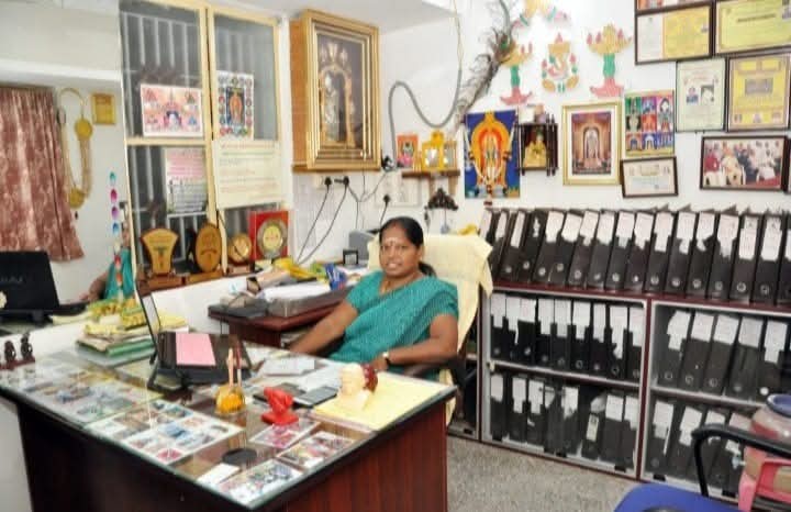 ஸ்ரீ லட்சுமி திருமண சேவை நினைவு படம்