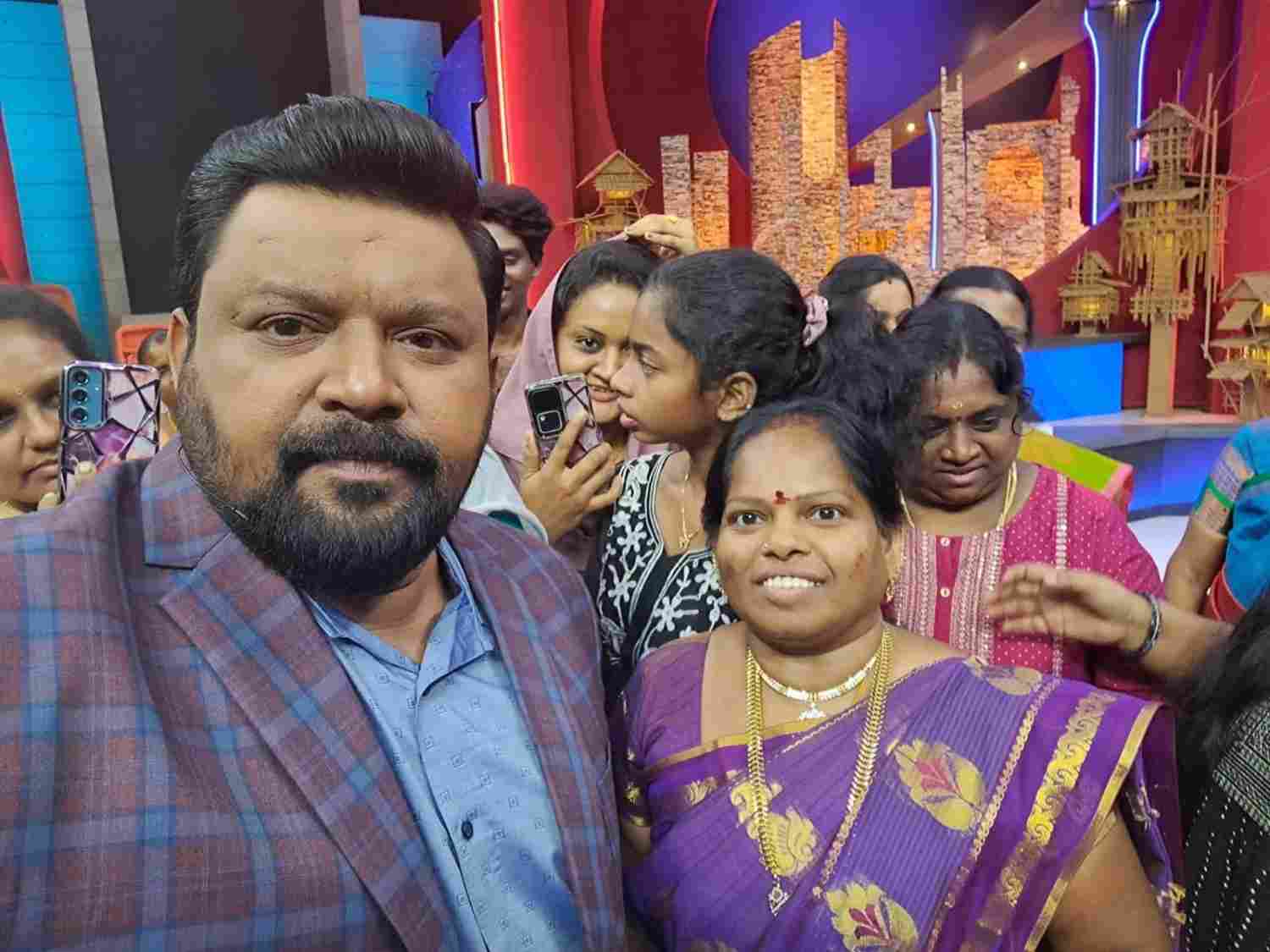 ஸ்ரீ லட்சுமி திருமண சேவை நினைவு படம்