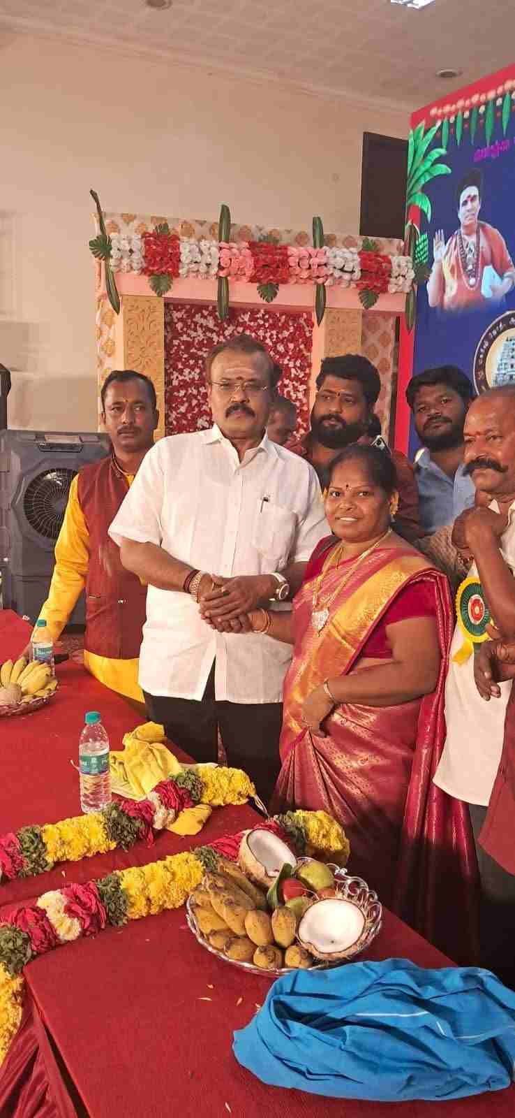 ஸ்ரீ லட்சுமி திருமண சேவை நினைவு படம்